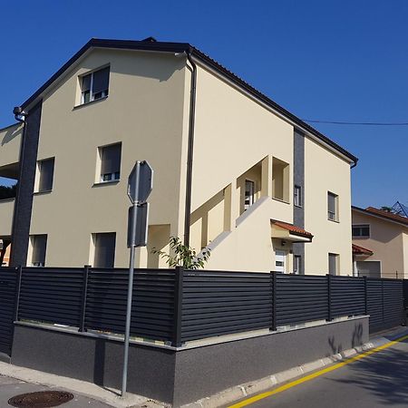 Apartizola Bagian luar foto